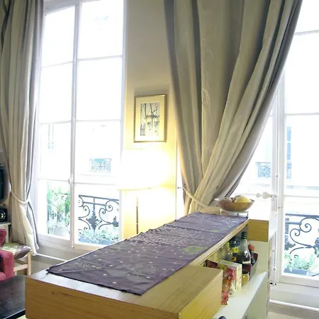 Studio Montorgueil St Sauveur Appartement Parijs